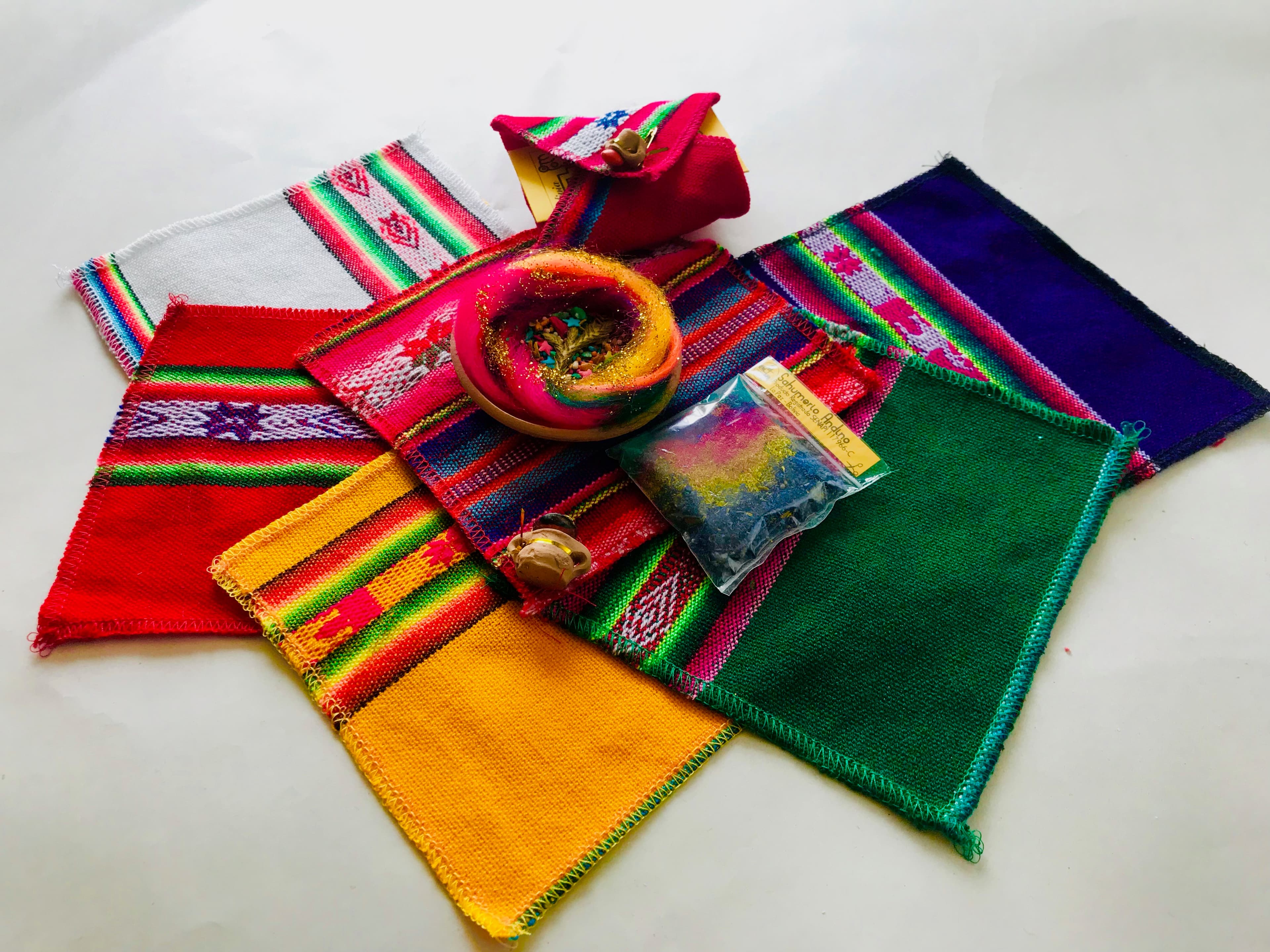 Sahumerio Andino - Producto auténtico con textiles tradicionales bolivianos